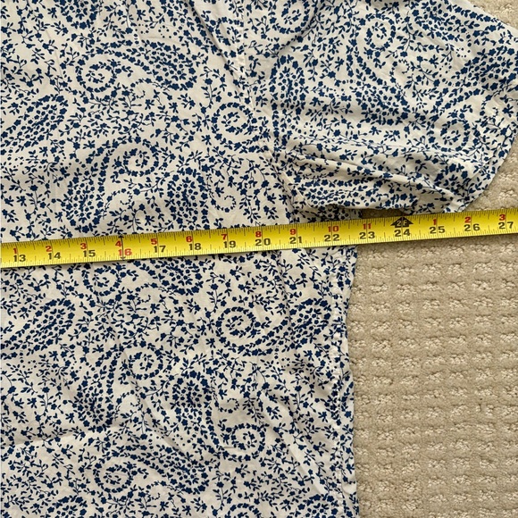 Michael Kors Men’s White and Blue Paisley Button Down Shirt - Picture 4 of 6